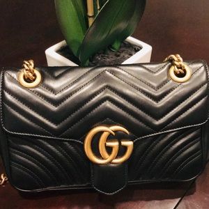 GG Marmont Small Quilted Shoulder Bag, Black